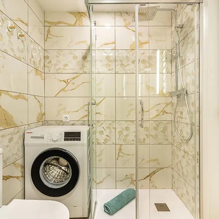 Luxury 1 Ocean View Wifi Free