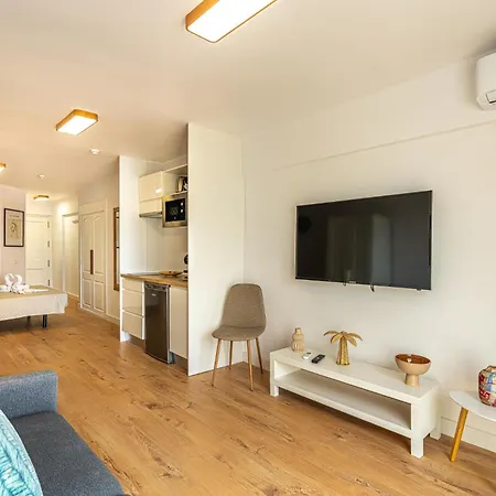 Luxury 1 Ocean View Wifi Free Apartment